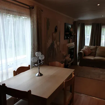 2 Bedroom Static Nyaraló