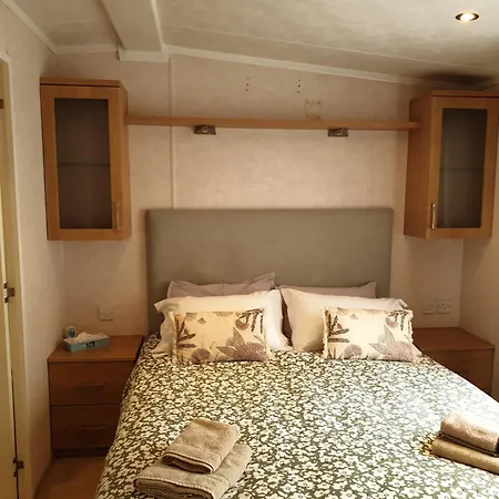 2 Bedroom Static
