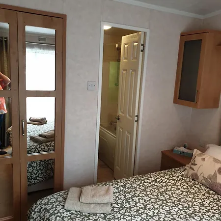 2 Bedroom Static Nyaraló
